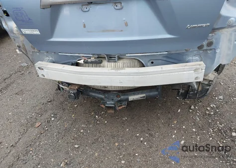 2010 Toyota Highlander Hybrid Limited V6 from USA, damaged, VIN JTEJW3EH6A2043911